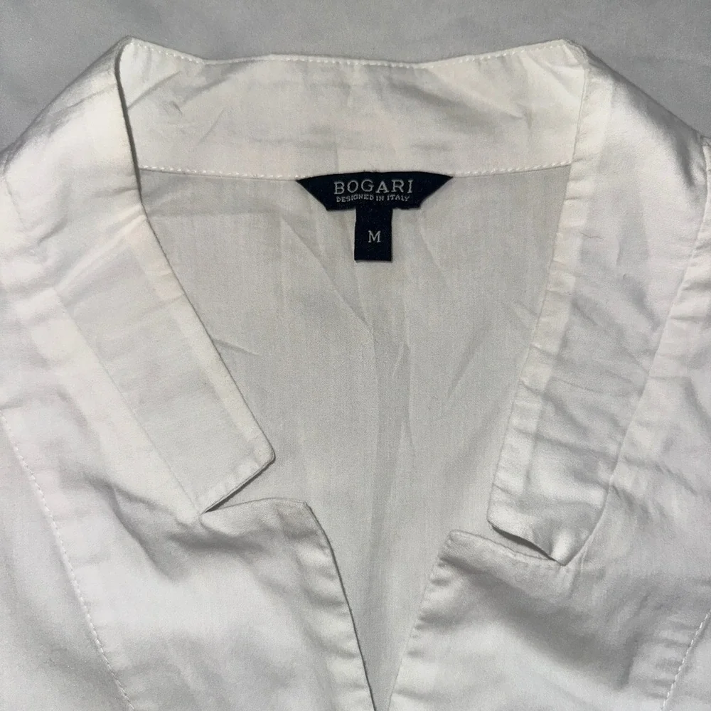 Bogari‎ White 3/4 Sleeve Split V-Neck Button Down Blouse Medium Professional Top